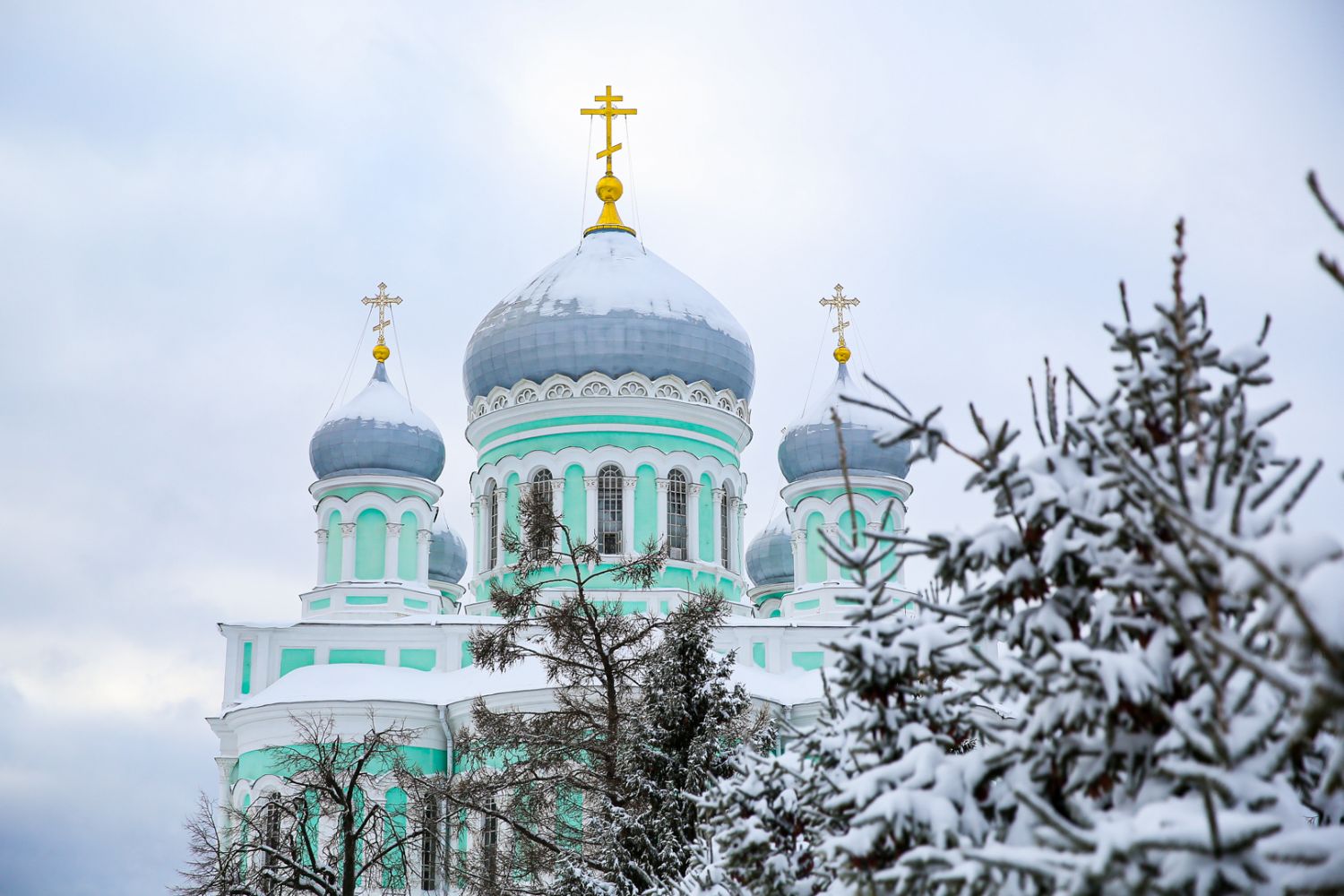 Божественная литургия в Дивеево в день памяти преподобного Серафима  Саровского | Новости митрополии.Йошкар-Олинская Митрополия Московского  Патриархата РПЦ