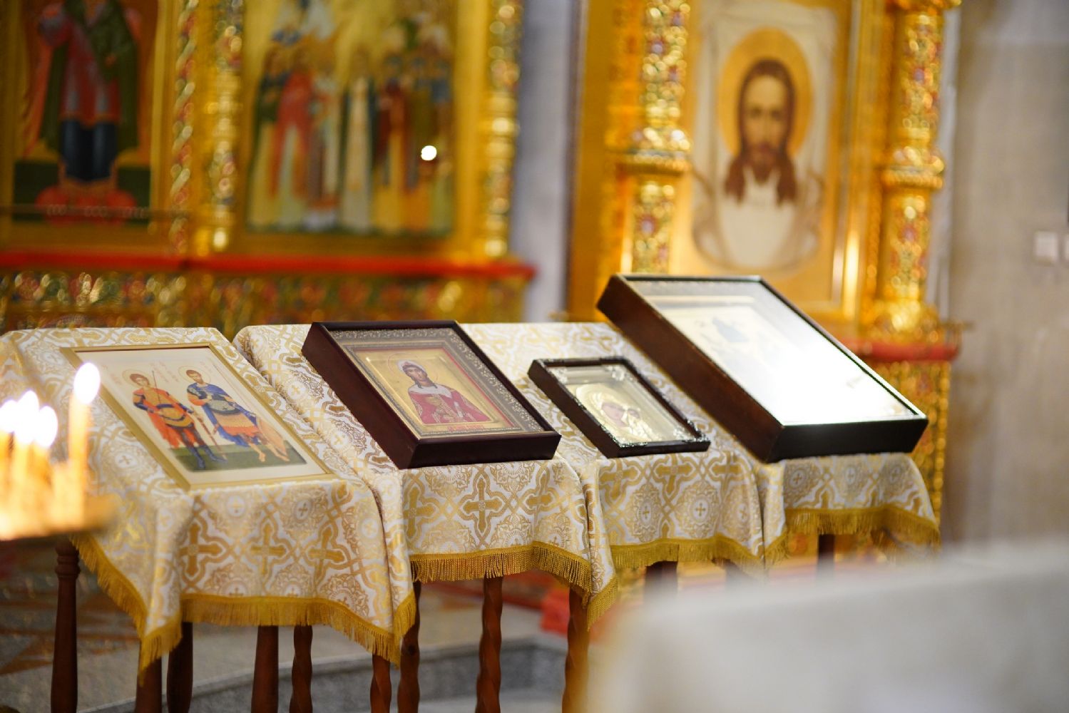 Отслужили молебен
