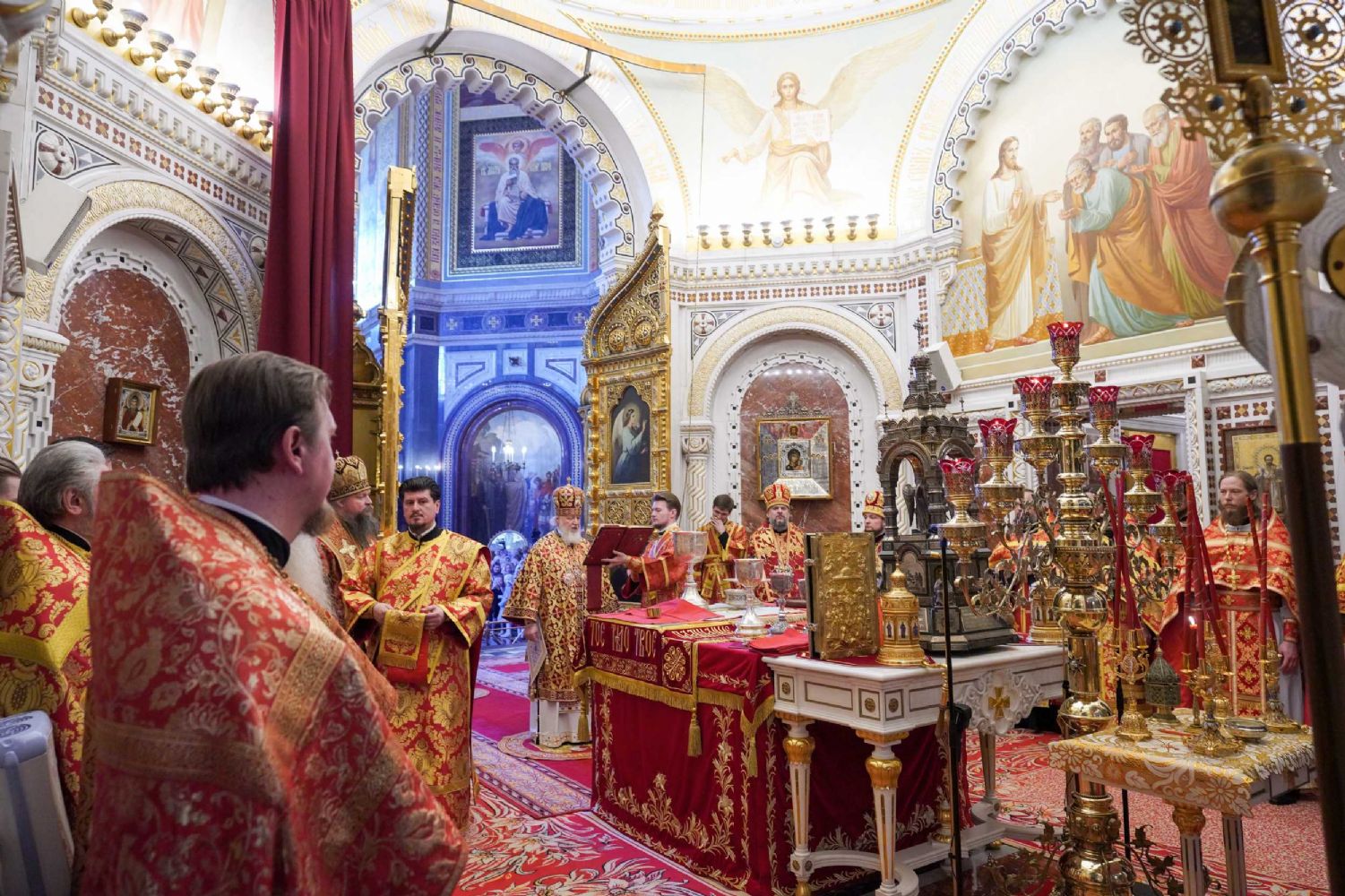 Патриаршее богослужение храме Христа Спасителя